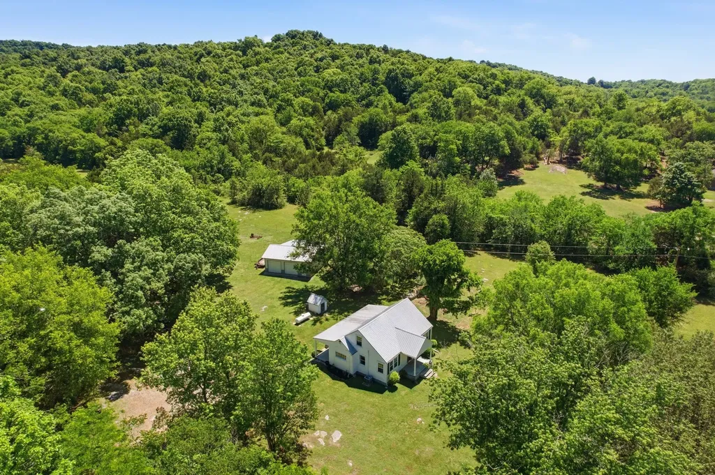 14991 Manchester Pike Christiana TN 37037