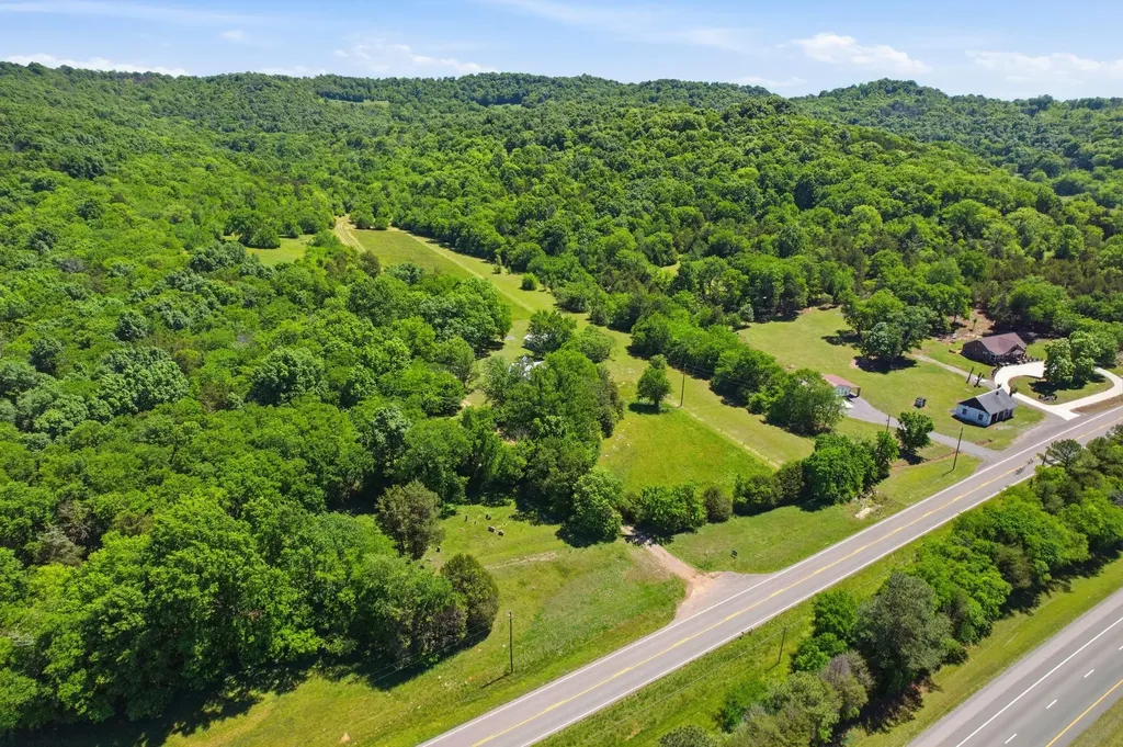 14991 Manchester Pike Christiana TN 37037
