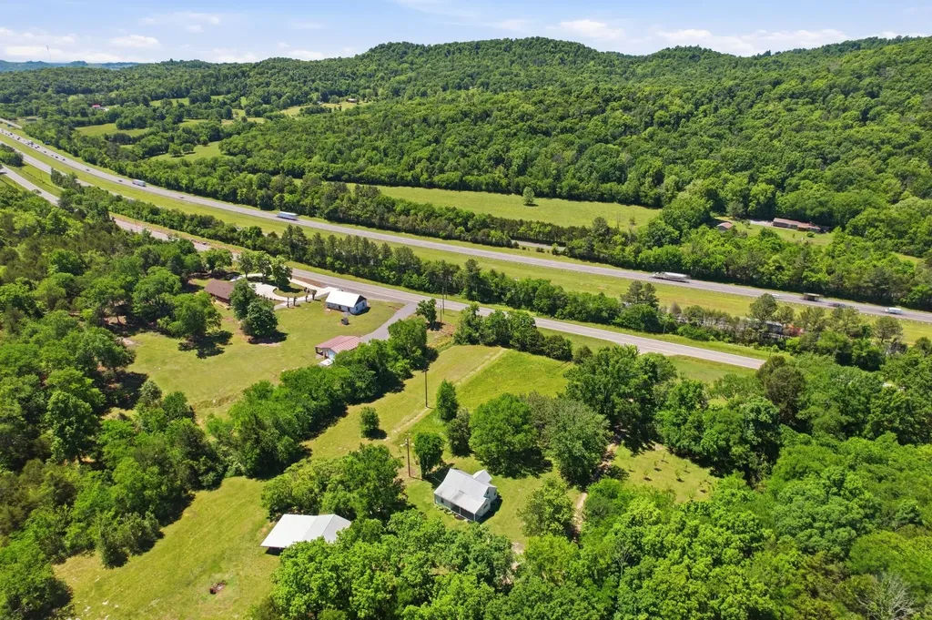 14991 Manchester Pike Christiana TN 37037