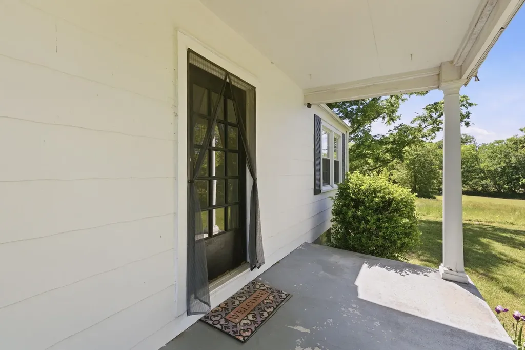 14991 Manchester Pike Christiana TN 37037