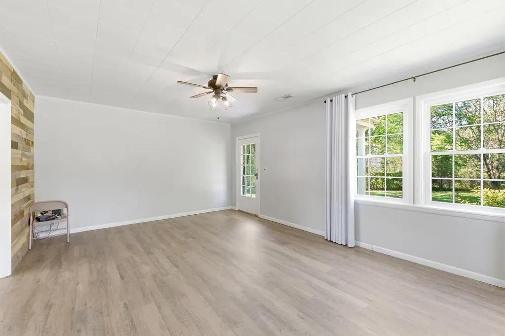 14991 Manchester Pike Christiana TN 37037