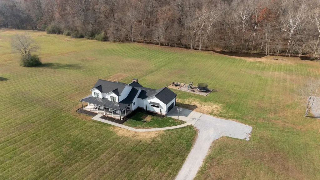 1227 Stayton Road Cumberland Furnace TN 37051