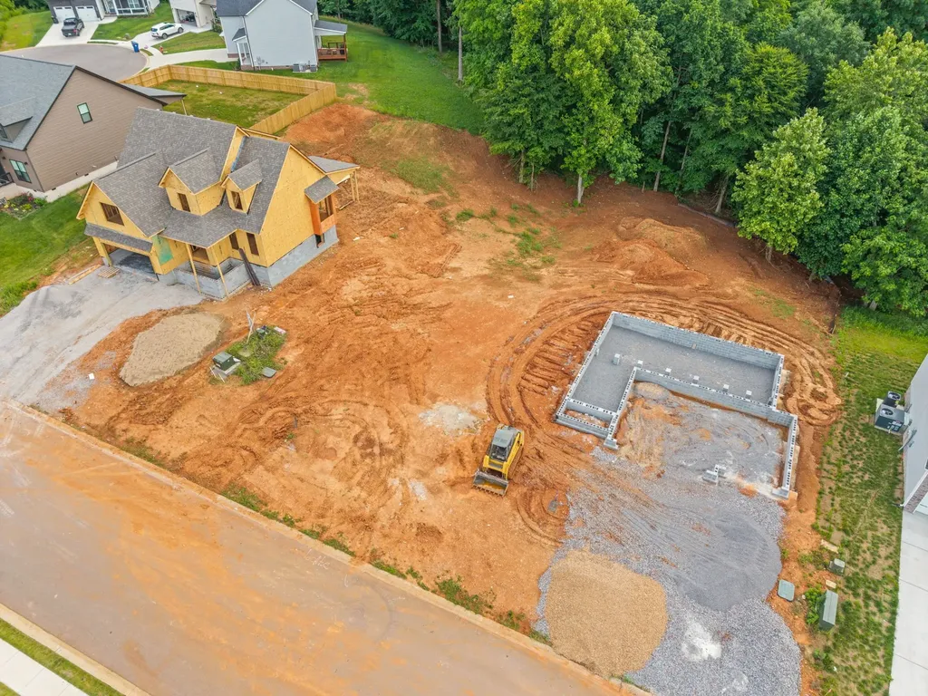 590 Pongracz Way Clarksville TN 37042