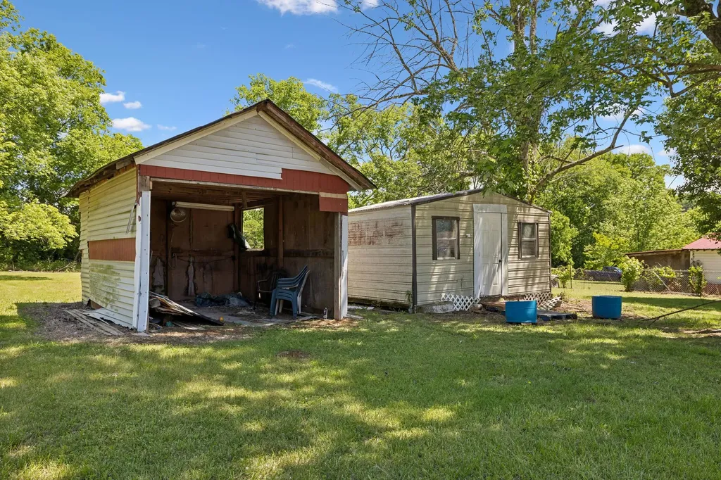 106 Oak Park Drive Columbia TN 38401