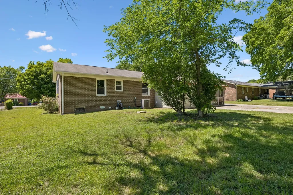106 Oak Park Drive Columbia TN 38401