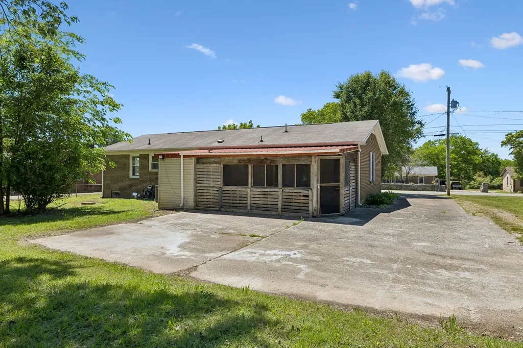 106 Oak Park Drive Columbia TN 38401