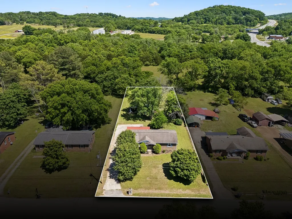 106 Oak Park Drive Columbia TN 38401