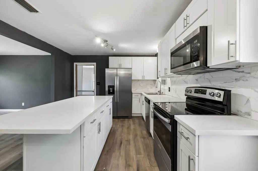 106 Oak Park Drive Columbia TN 38401