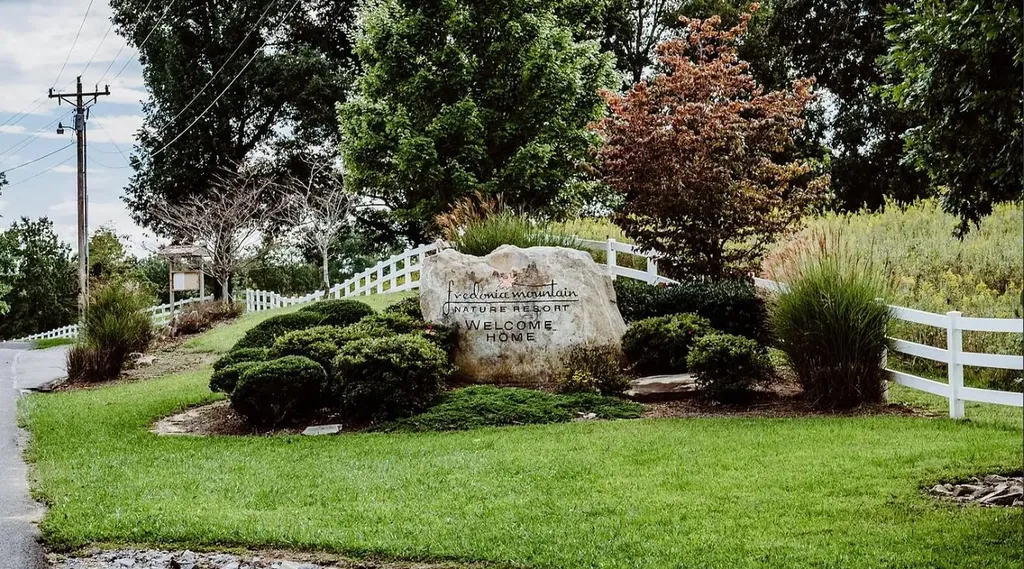 2958 Bluff View Drive, W Dunlap TN 37327