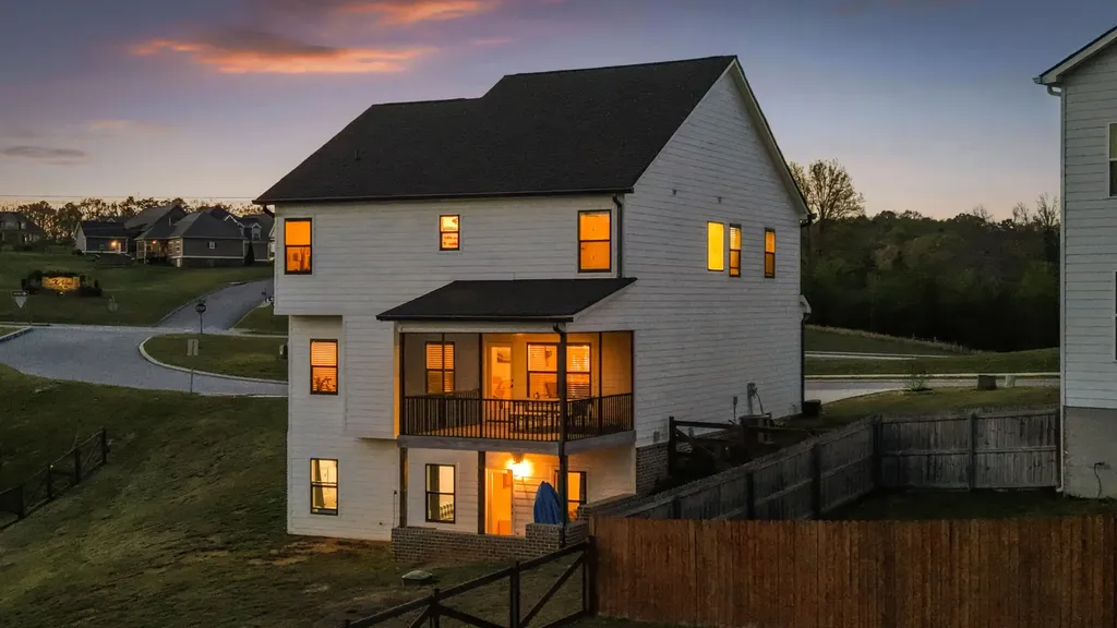 7424 Crowes Nest Drive Harrison TN 37341