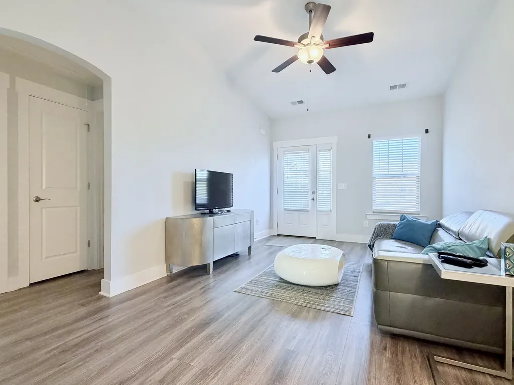 205 Bancroft Mill Columbia TN 38401