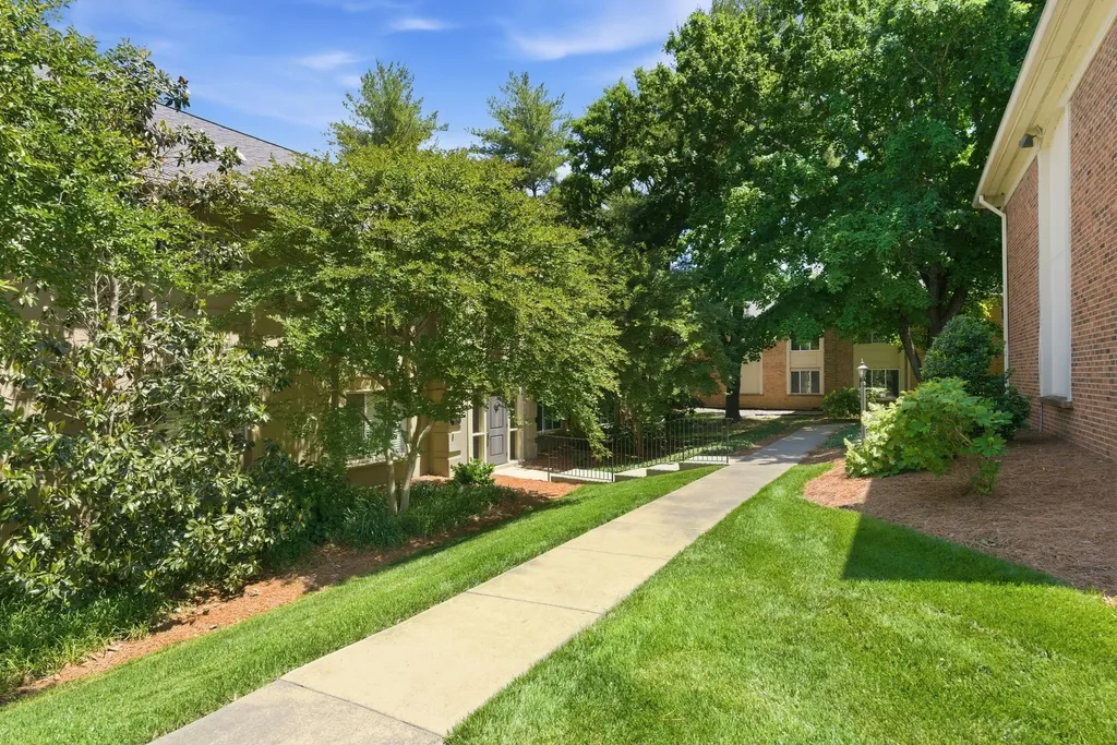 4487 Post Place Nashville TN 37205