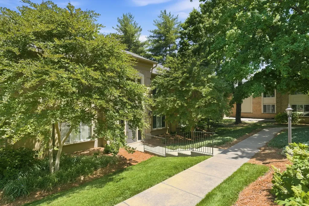 4487 Post Place Nashville TN 37205
