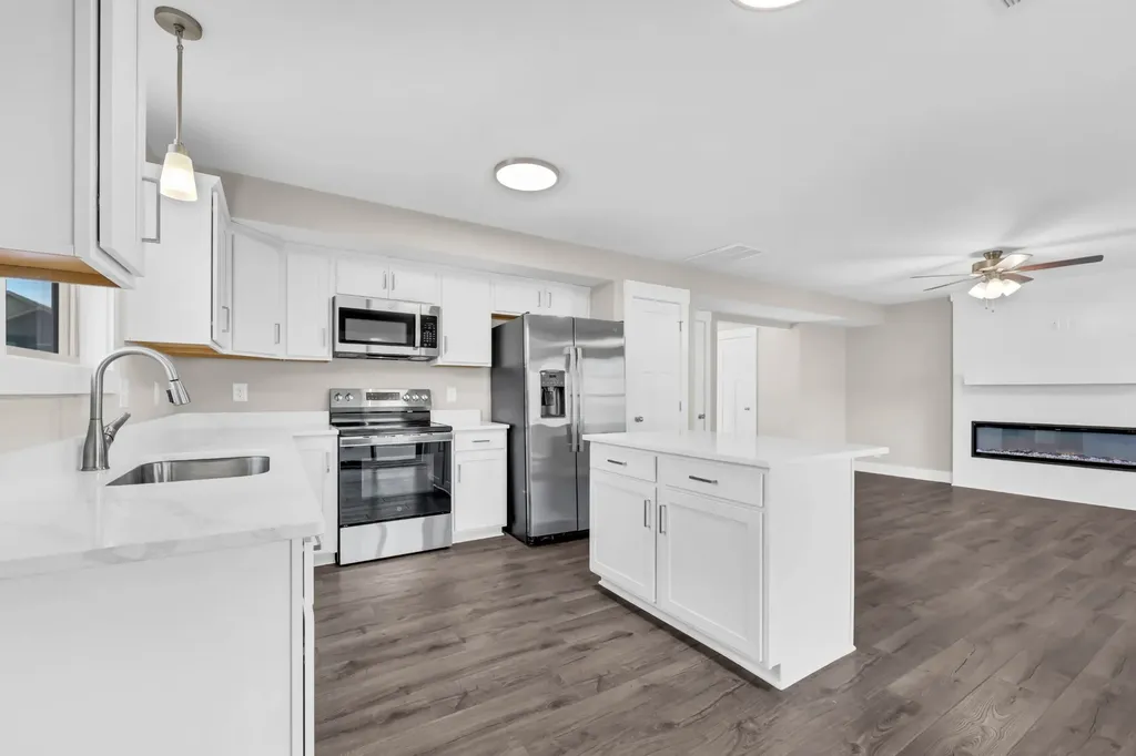 321 Cardinal Creek Clarksville TN 37040