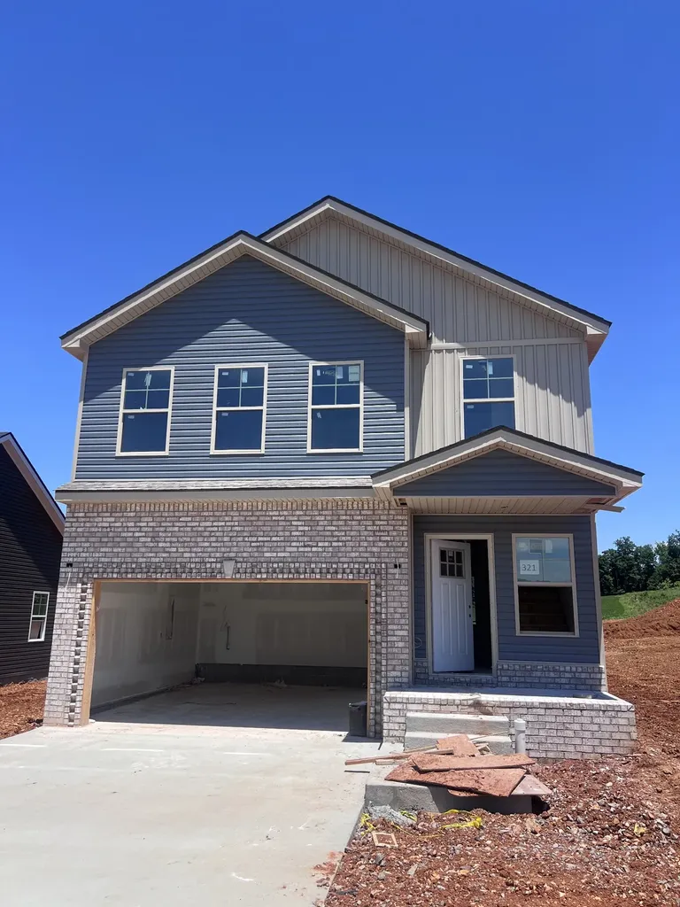 321 Cardinal Creek Clarksville TN 37040