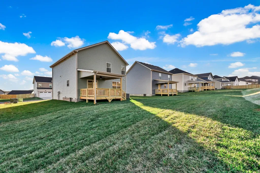 321 Cardinal Creek Clarksville TN 37040