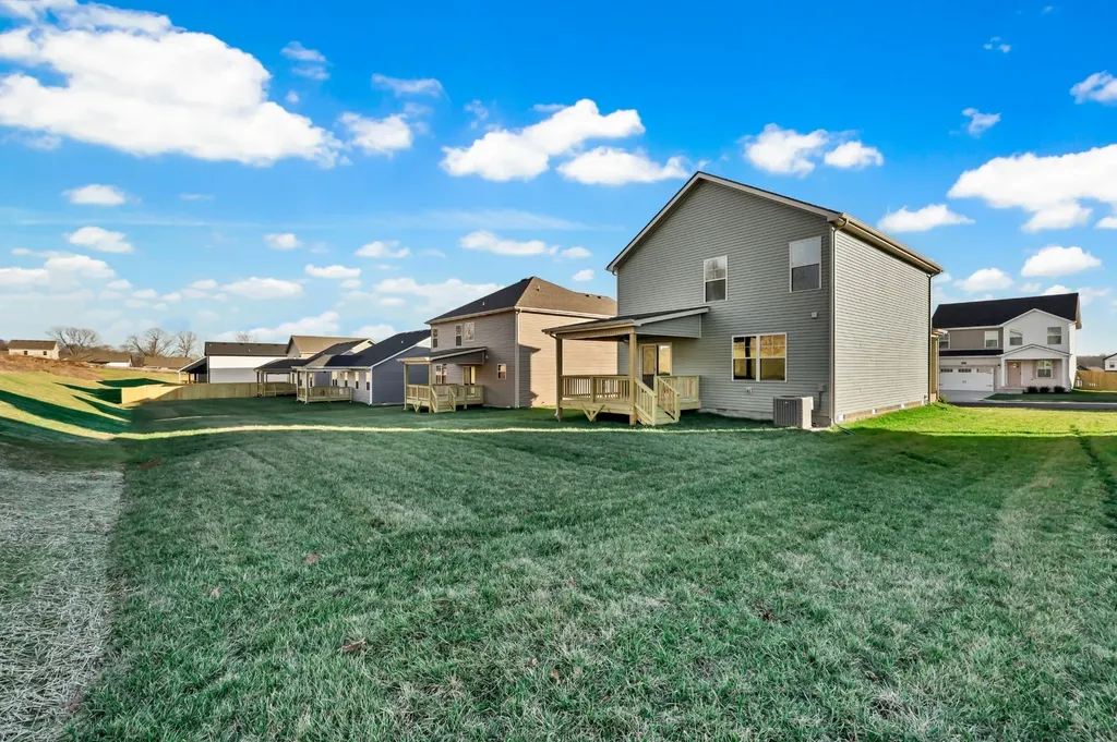 321 Cardinal Creek Clarksville TN 37040