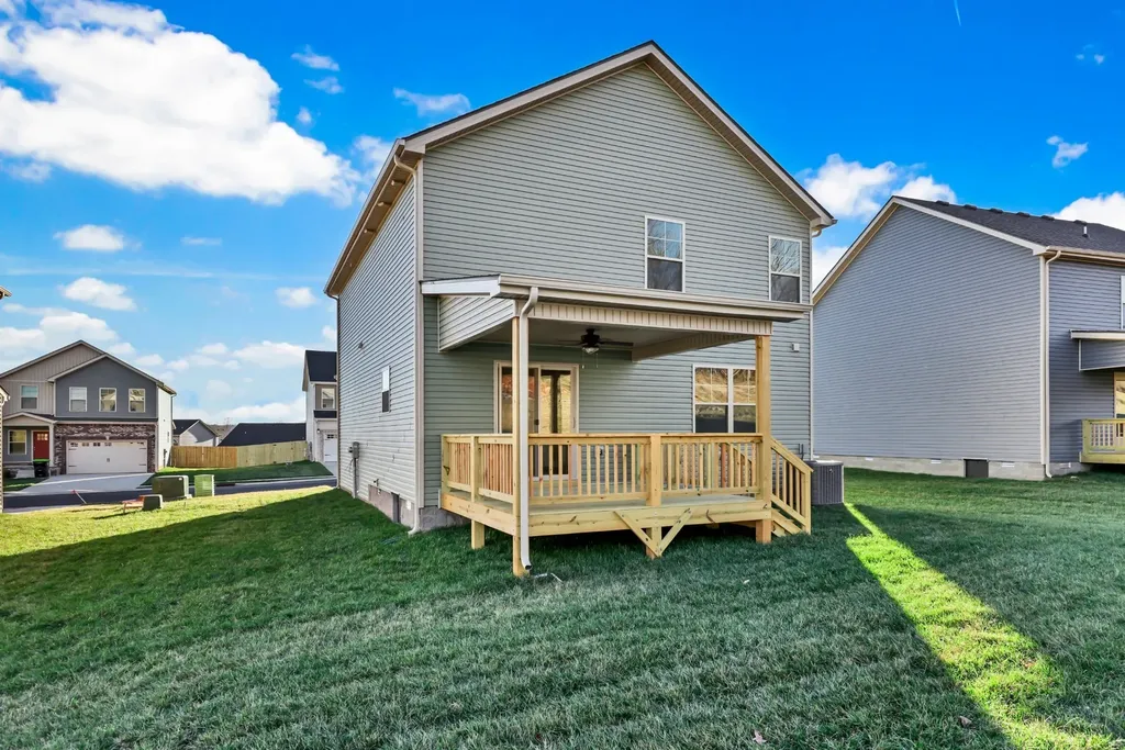 321 Cardinal Creek Clarksville TN 37040