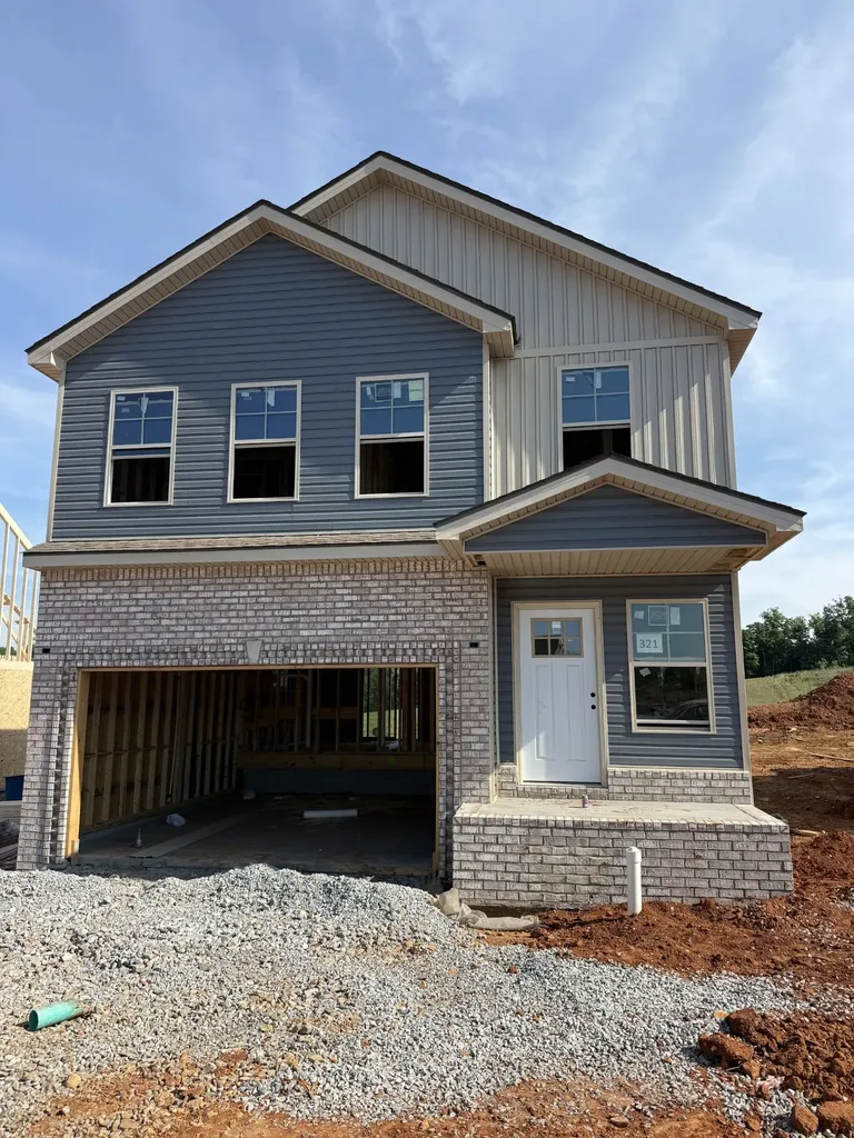 321 Cardinal Creek Clarksville TN 37040