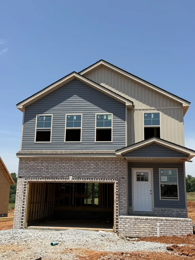 321 Cardinal Creek Clarksville TN 37040