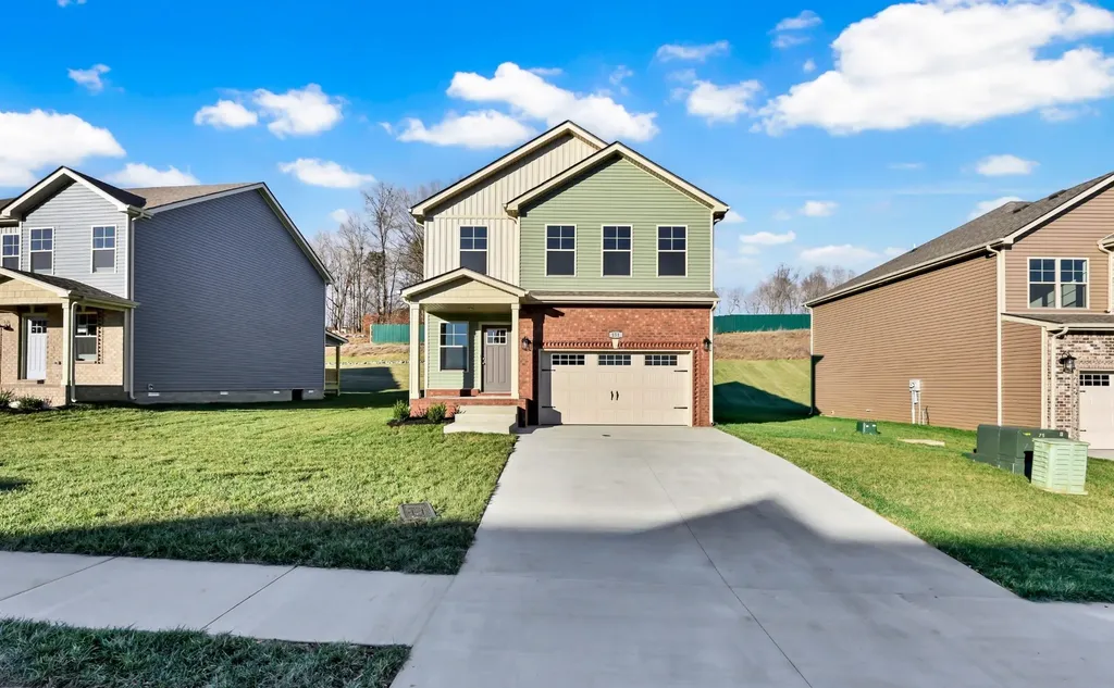 321 Cardinal Creek Clarksville TN 37040
