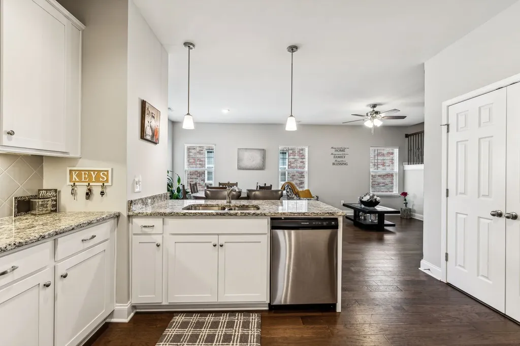 606 Douglas Street Lebanon TN 37087