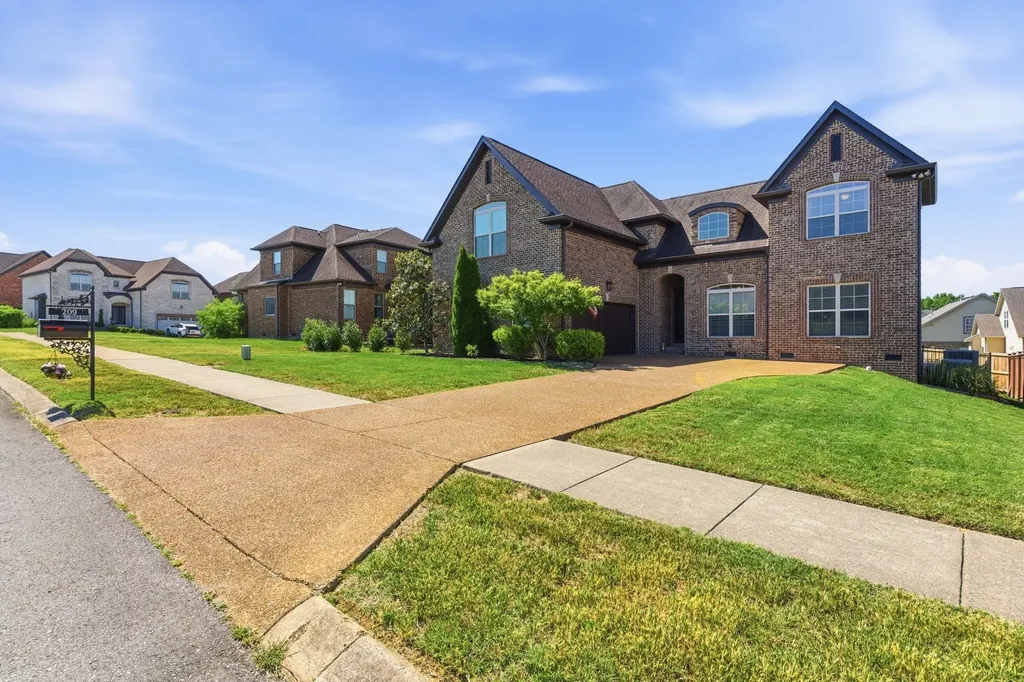 209 Karen Drive Mount Juliet TN 37122
