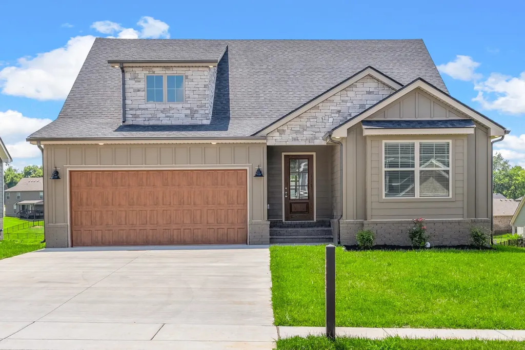 1605 Collins View Way Clarksville TN 37043