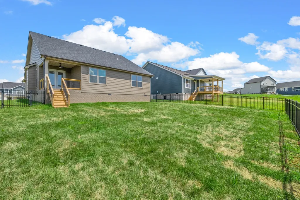 1605 Collins View Way Clarksville TN 37043