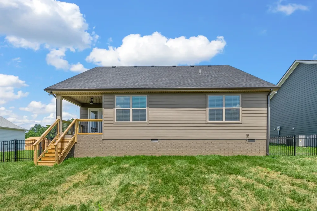1605 Collins View Way Clarksville TN 37043