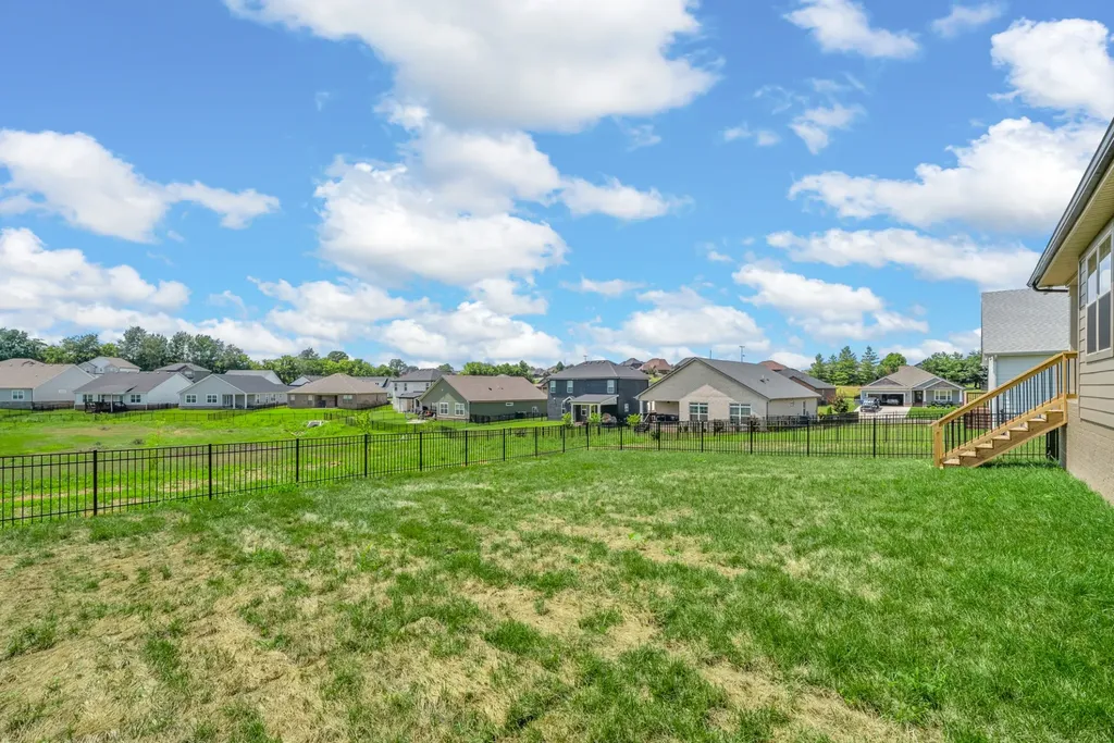 1605 Collins View Way Clarksville TN 37043