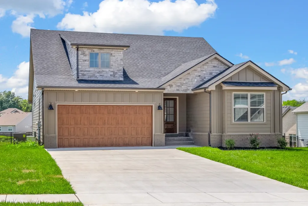 1605 Collins View Way Clarksville TN 37043