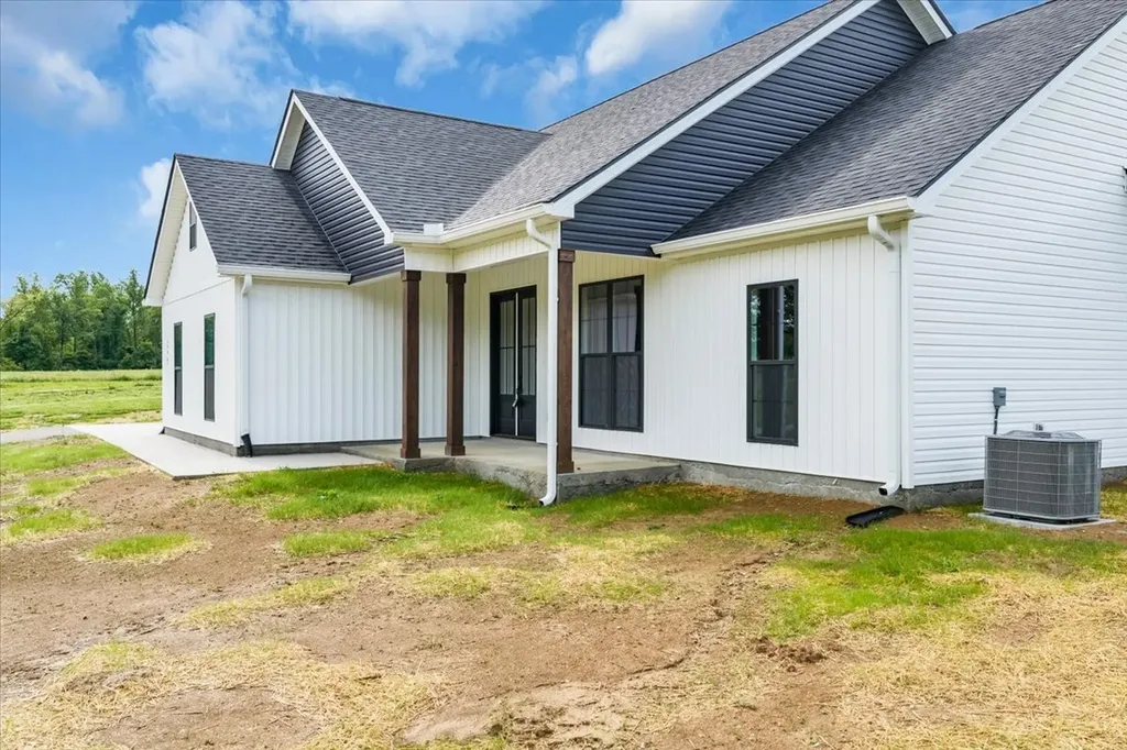 749 Edd Ramsey Road Mcminnville TN 37110