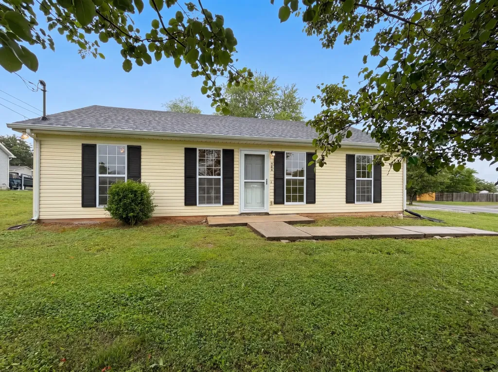 300 Fairway Green Shelbyville TN 37160