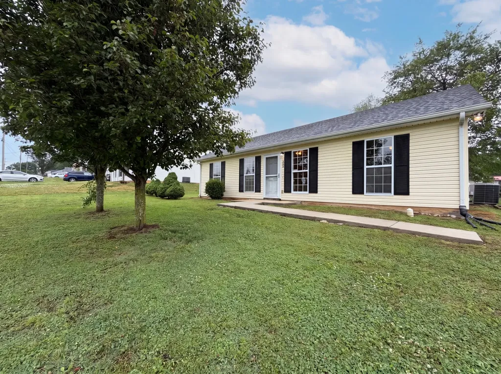 300 Fairway Green Shelbyville TN 37160