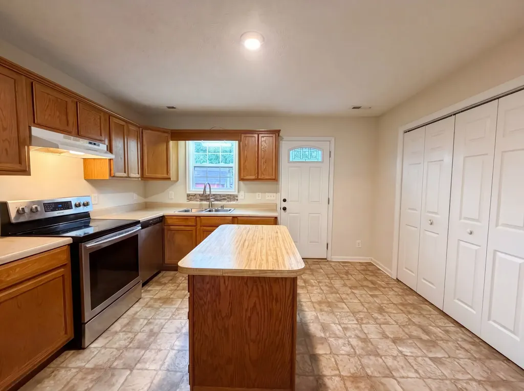 300 Fairway Green Shelbyville TN 37160