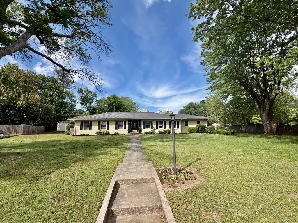 232 Admiral Circle Lawrenceburg TN 38464