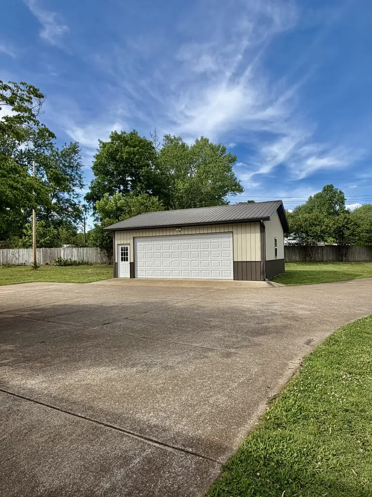 232 Admiral Circle Lawrenceburg TN 38464