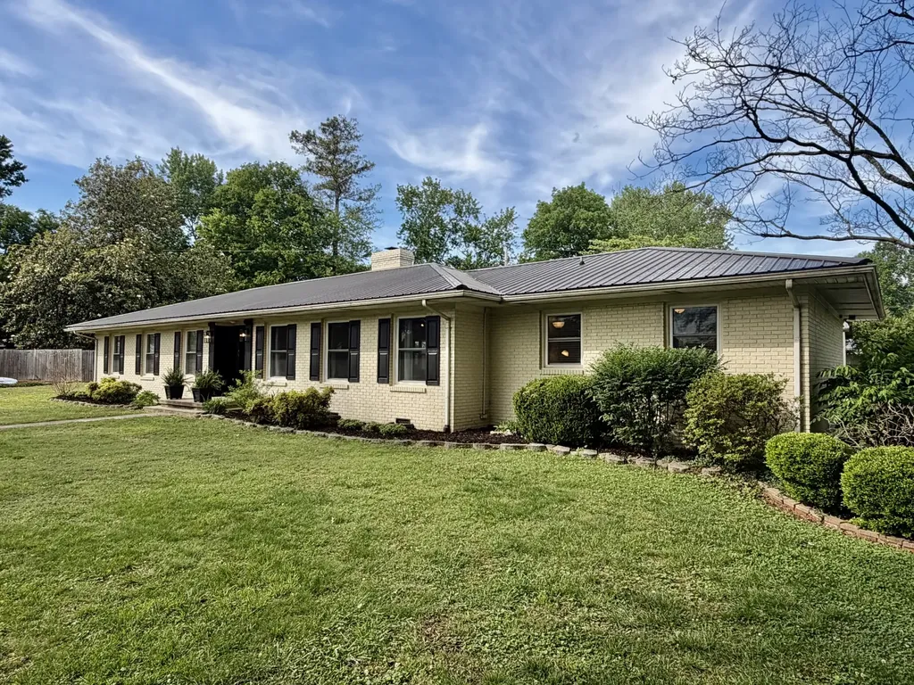 232 Admiral Circle Lawrenceburg TN 38464