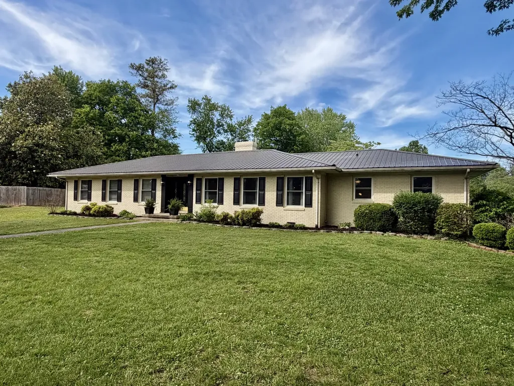 232 Admiral Circle Lawrenceburg TN 38464