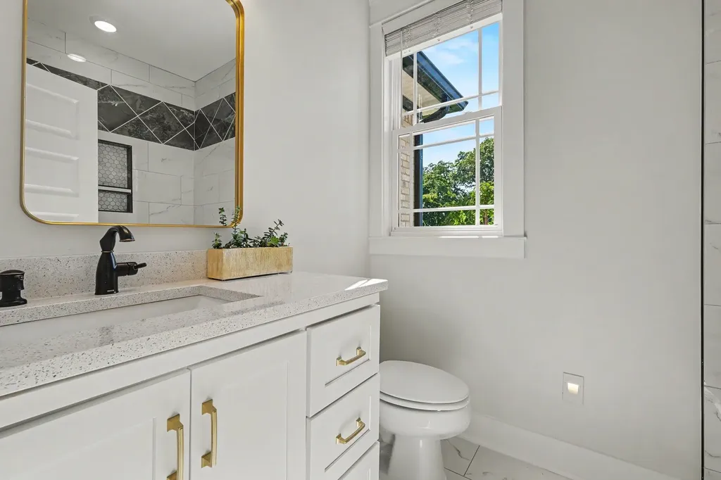 2487 Tom Austin Highway Greenbrier TN 37073