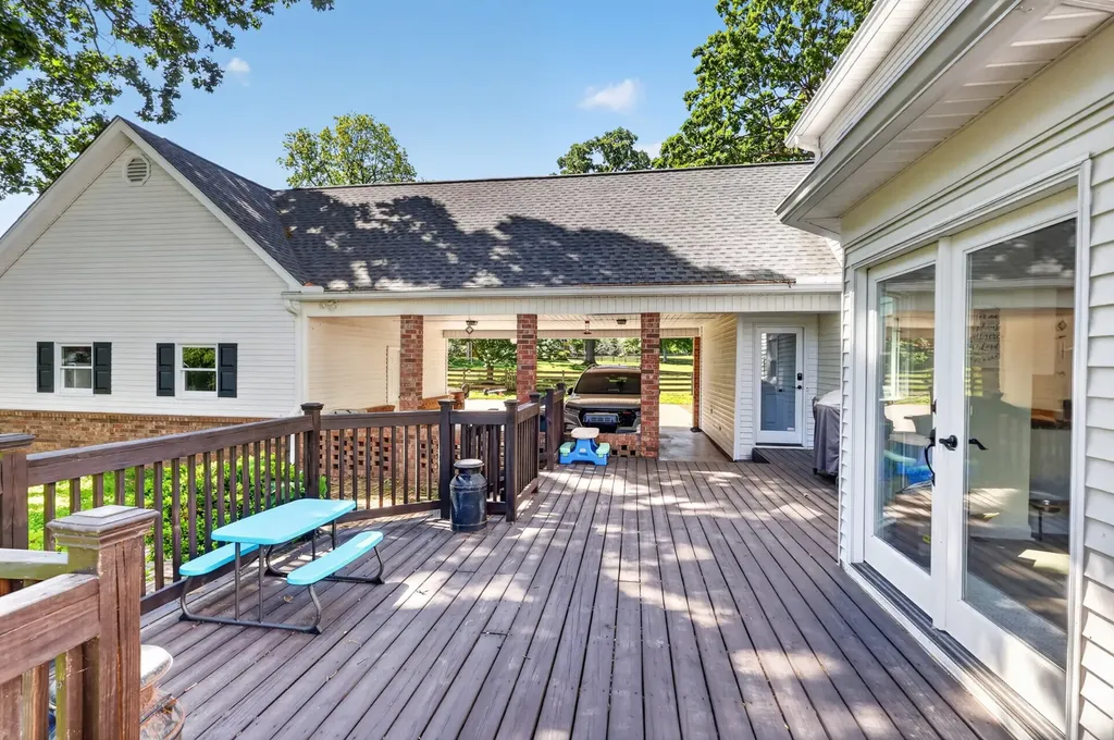 640 Denning Ford Road Portland TN 37148