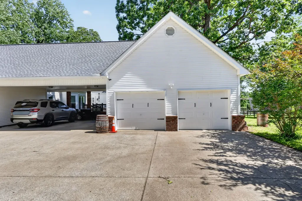 640 Denning Ford Road Portland TN 37148