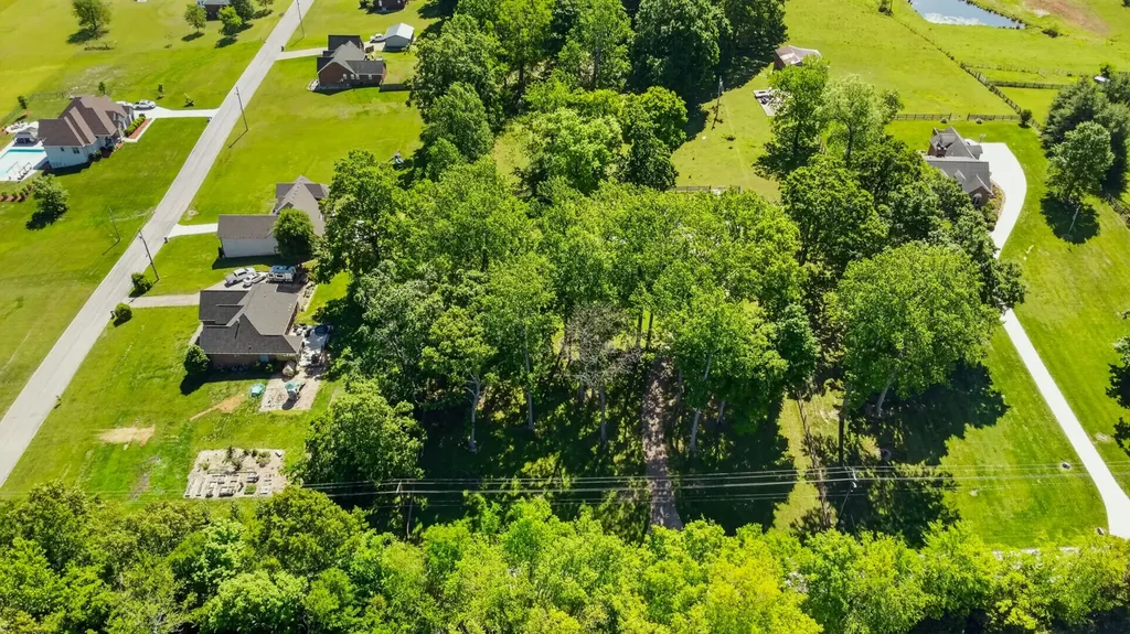 640 Denning Ford Road Portland TN 37148