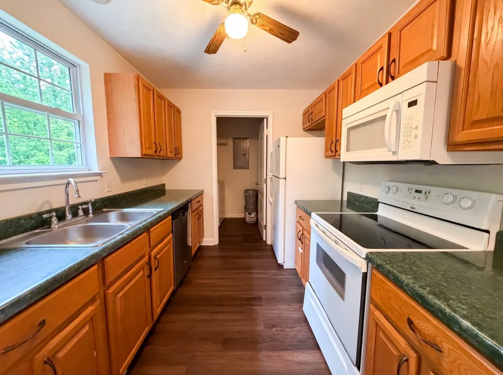 1382 Neptune Road Ashland City TN 37015