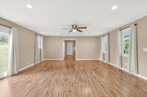 11914 Hogwood Road Milton TN 37118