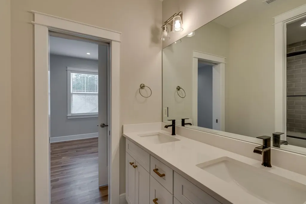 811 Kirkwood Avenue Nashville TN 37204