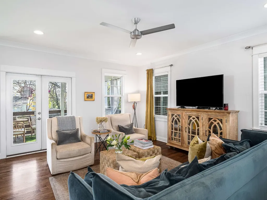 2146B Oakland Street Nashville TN 37210