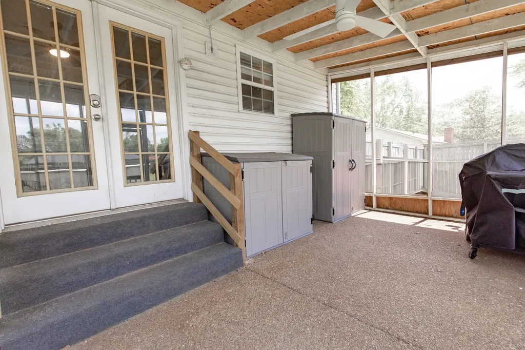 217 Riggs Avenue Portland TN 37148