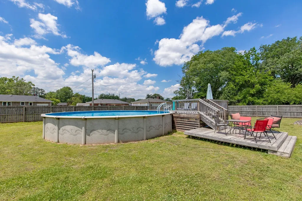 217 Riggs Avenue Portland TN 37148